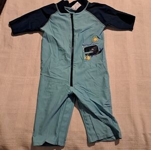 i play boys size 3T swim rashguard UPF 50+ NWOT